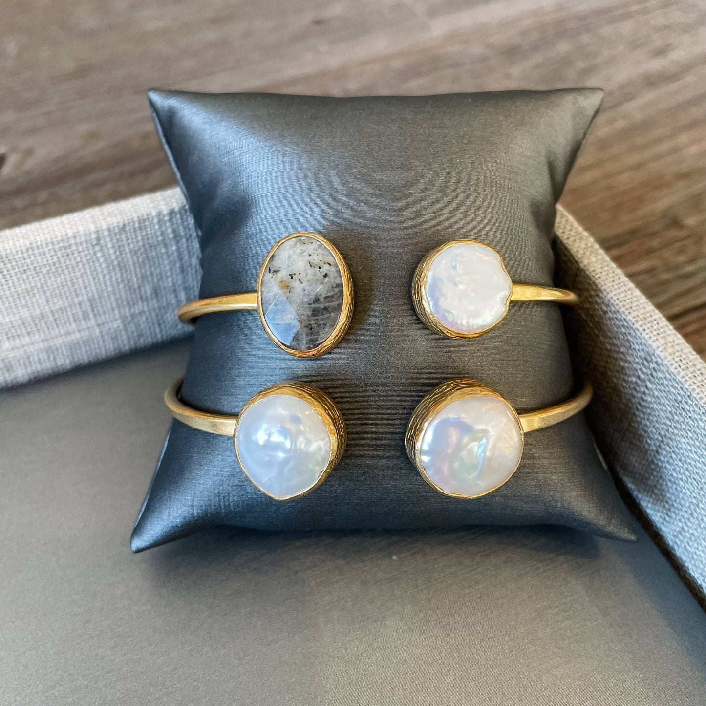 CORE | DOUBLE MOTHER OF PEARL OPEN BANGLE